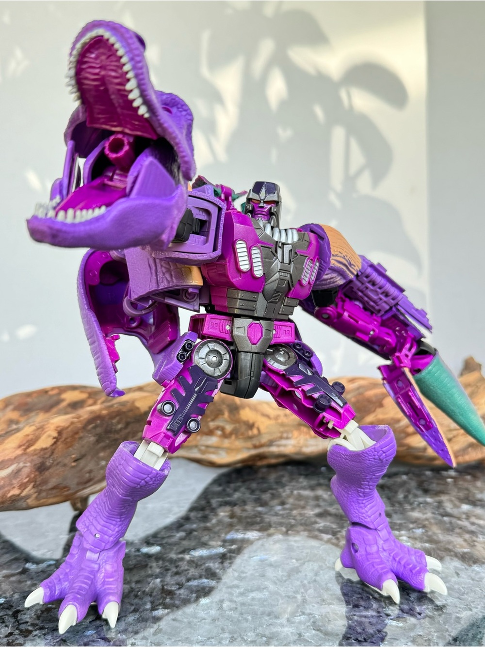Transformers: Kingdom WFC Trilogy Leader Class Megatron (Beast) Figure COMPLETE
